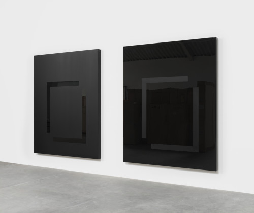 
     <i>set 461 & set 462</i>, 
     2019<br />
     lacquered aluminum, 
      250 x 200 x 10,8 cm (each)<br />
     