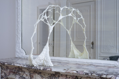 
     <i>Augure mathématique #1, E</i>, 
     2019<br />
     SLA 3D print, 
      62 x 35 x 27 cm<br />
     