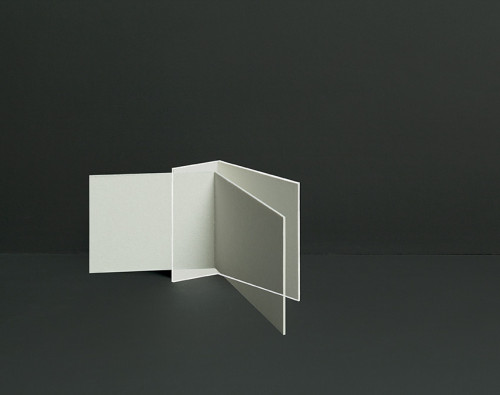 
     <i>Equally III</i>, 
     2015<br />
     C-Print, 
      60 x 76 cm<br />
     