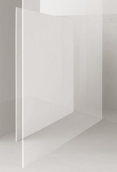 
     <i>Still II</i>, 
     2014<br />
     Ditone-Print, 
      100 x 68 cm<br />
     Edition of 4 + 2 AP