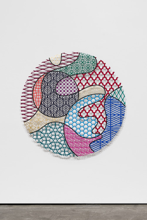 <i>Pattern Kinship, dandelion</i>,
2019<br />
waterjet cut aluminium, acrylic,
ø 150 x 1 cm<br />