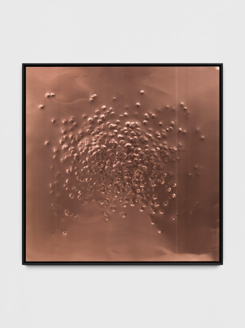 <i>Stiletto / Enjoy The Silence, 6:03 min (Performance 'Raise the Roof', Venice Biennial 2017, May 9th 2017, 3 pm)</i>,
2017<br />
Copperplate, Wooden Frame,
100 x 100 x 5 cm<br />