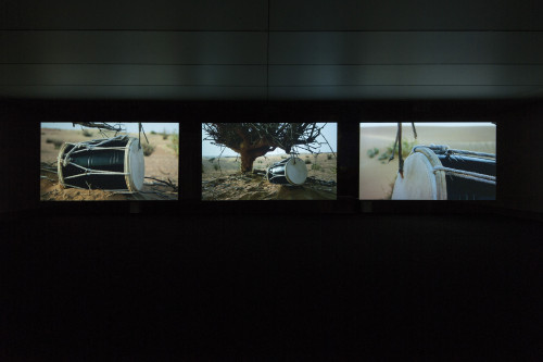<i>Session</i>,
2013<br />
HD video, 3 channel video installation, 6min, loop,
<br />
Installation view, Kunstmuseum Stuttgart, Stuttgart, Germany, 2015