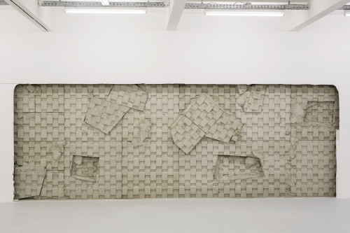 
     <i>Installation view Kunstraum Innsbruck, Innsbruck, Austria, 2015</i>, 
     <br />
      
     <br />
     photo: Christian Vorhofer