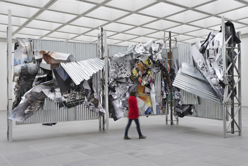 
     <i>dermaßen regiert zu werden</i>, 
     2015 (back)<br />
      
     <br />
     Exhibition view Neues Museum, Nuremberg, Germany, 2016