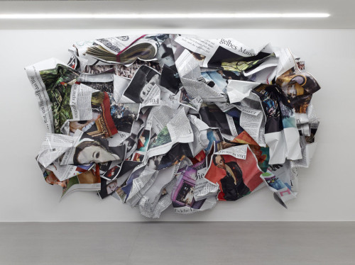 
     <i>Gelbes Mauerstück (ein Apfel für das Rot...)</i>, 
     2012<br />
     Aluminium, stainless steel, digital print, 
      420 x 600 x 110 cm<br />
     