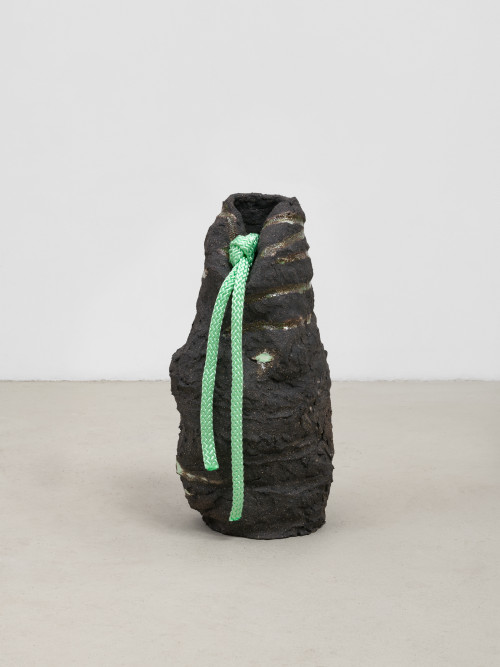 
     <i>YU 10</i>, 
     2020<br />
     Glazed ceramic, rope, 
      50 x 25 x 25 cm<br />
     