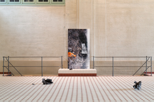 
      
     <br />
     Exhibition view 'the long sleep of amber', E-Werk, Luckenwalde (Brandenburg), Germany, 2021, 
     <br />
     Photo credit: Trevor Good