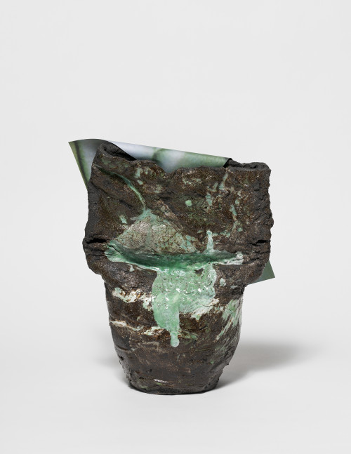 
     <i>YU 2</i>, 
     2020<br />
     Glazed ceramic, paper, 
      48 x 35 x 20 cm<br />
     
