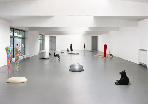 
     <i>Déformation Professionnelle (Gummis,Tierpräparate und Kleider von Comme des Garçons)</i>, 
     <br />
      
     <br />
     Installation view, Kölnischer Kunstverein, Cologne, Germany, 1997