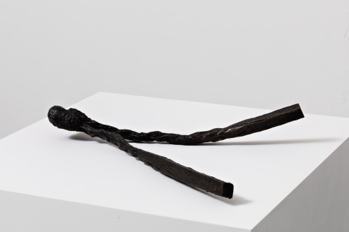 
     <i>The Kiss 2</i>, 
     2021<br />
     Bronze, 
      50 x 40 x 25 cm<br />
     