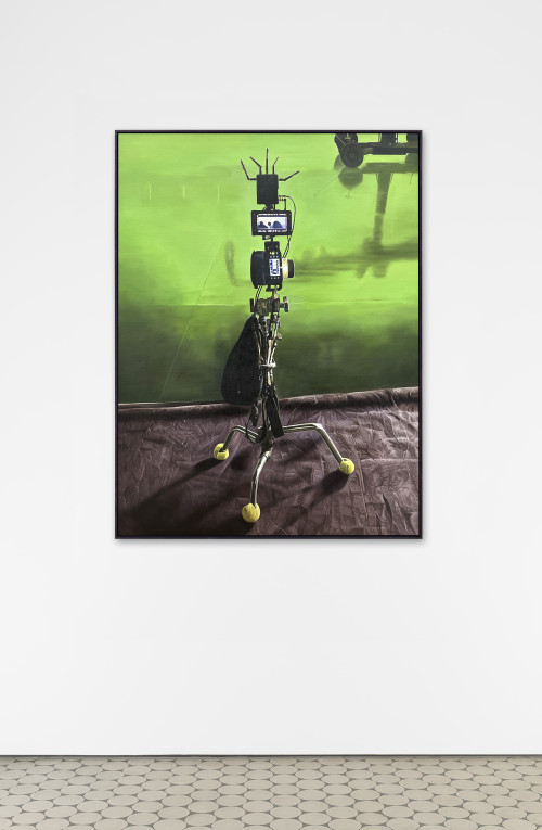 <i>Tripod</i>, 2023<br />Oil on canvas, 100 x 75 cm<br />