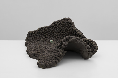 <i>intimacy with mortals 1</i>, 2022<br />Ceramics, black grog and minerals, 31 x 82 x 65 cm<br />